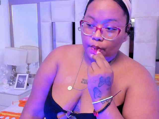 AlyssaGregory webcam