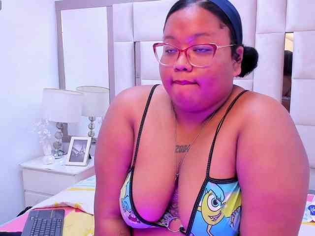 AlyssaGregory webcam