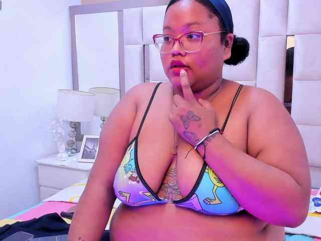 AlyssaGregory webcam