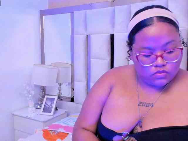 AlyssaGregory webcam
