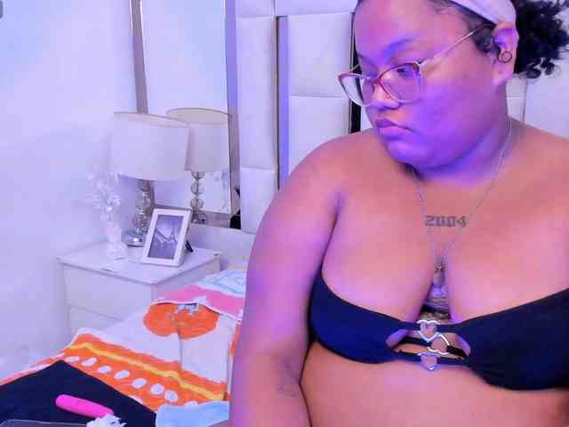 AlyssaGregory webcam