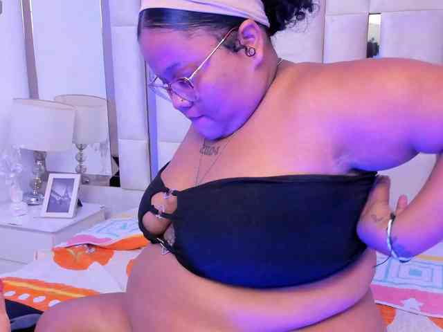 AlyssaGregory webcam