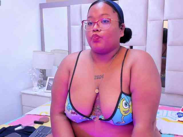 AlyssaGregory webcam