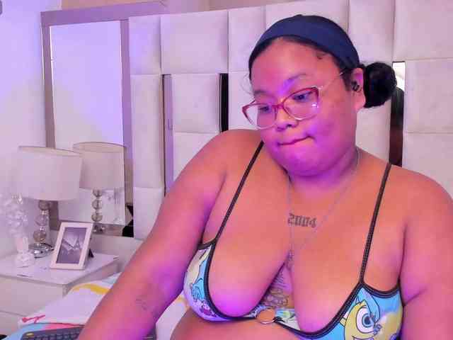 AlyssaGregory webcam