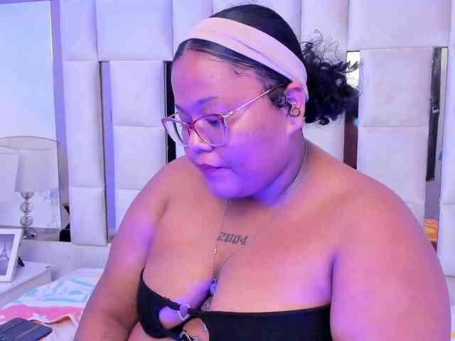 AlyssaGregory webcam