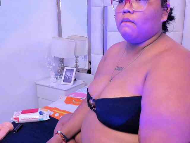 AlyssaGregory webcam