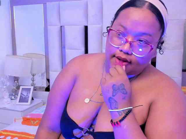 AlyssaGregory webcam
