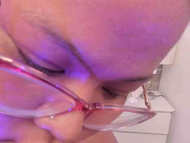 AlyssaGregory webcam