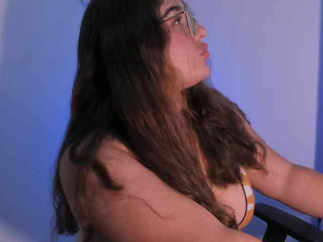 shara-miller webcam
