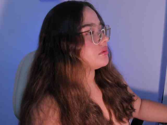 shara-miller webcam