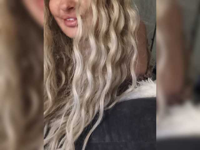 Sofaa live cam on BongaCams