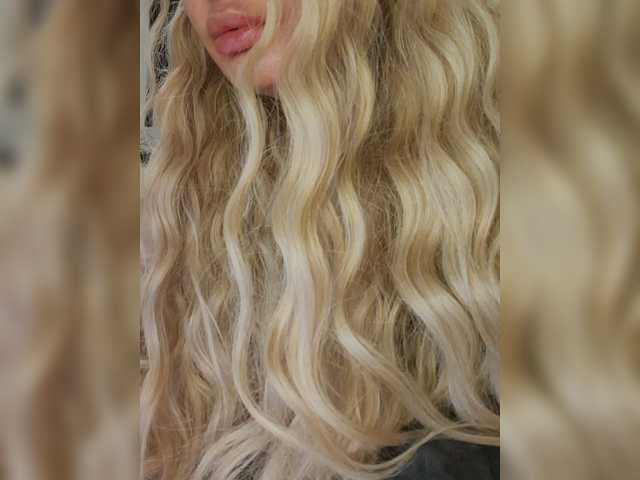 Sofaa live cam on BongaCams