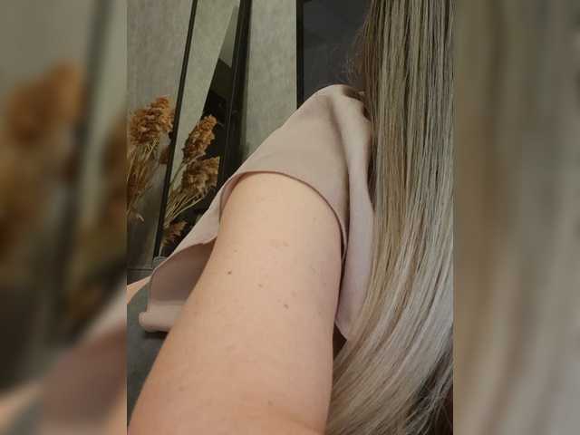 Sofaa live cam on BongaCams