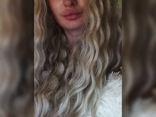 Sofaa live cam on BongaCams