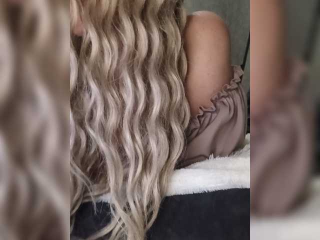 Sofaa live cam on BongaCams