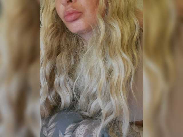 Sofaa live cam on BongaCams