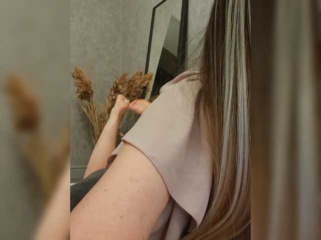 Sofaa live cam on BongaCams
