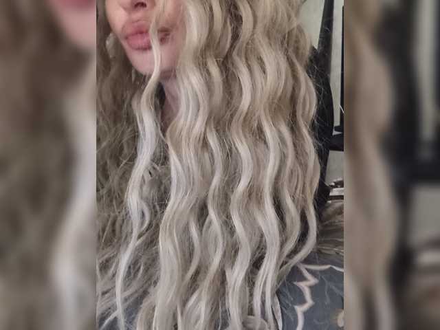 Sofaa live cam on BongaCams