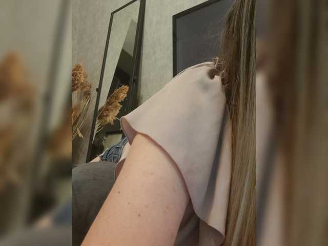 Sofaa live cam on BongaCams