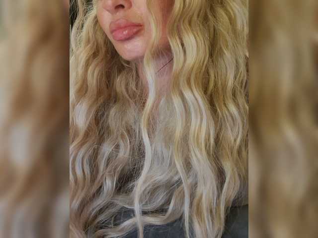 Sofaa live webcam show