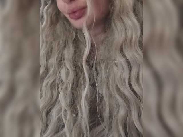 Sofaa live cam preview