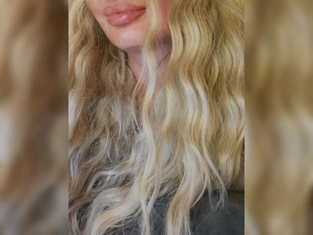 Sofaa live webcam show