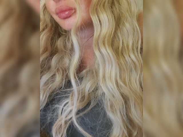 Sofaa live webcam show