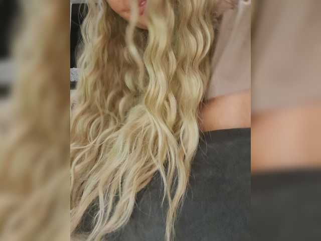 Sofaa live cam on BongaCams