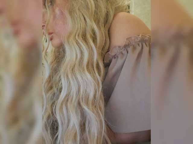 Sofaa live webcam show