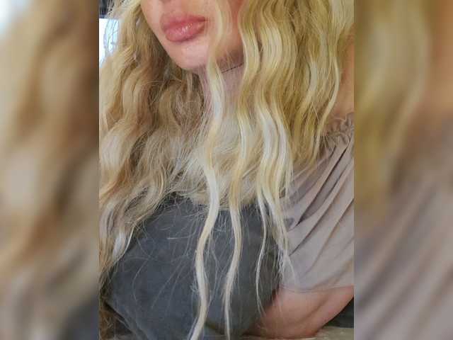 Sofaa live webcam show