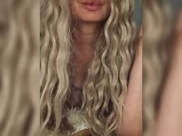 Sofaa, en vivo ahora en BongaCams