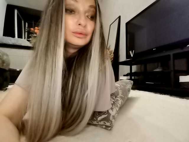 Sofaa live cam on BongaCams