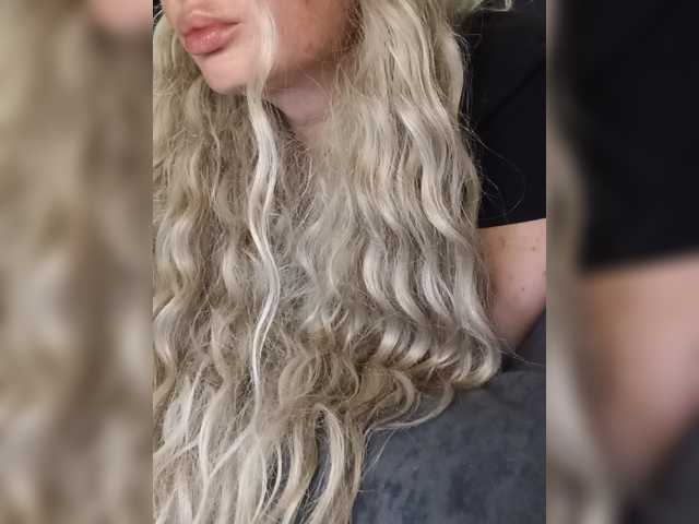 Sofaa live cam on BongaCams