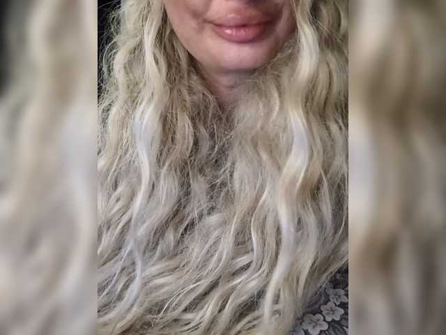 Sofaa live cam on BongaCams