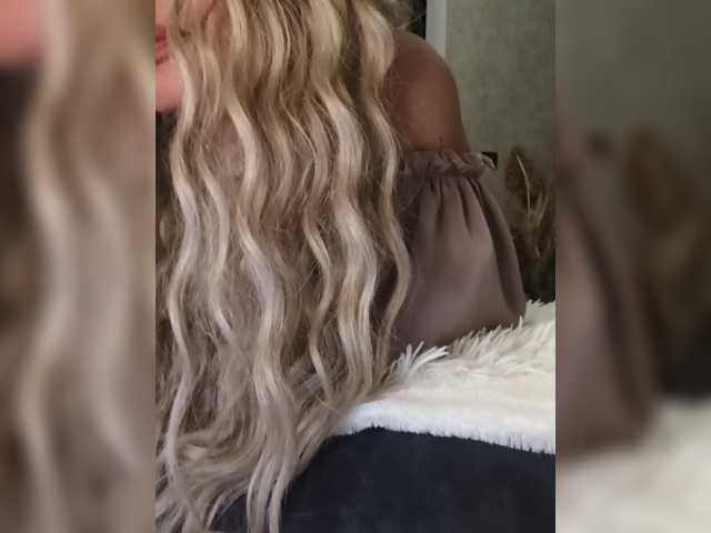 Sofaa live cam on BongaCams