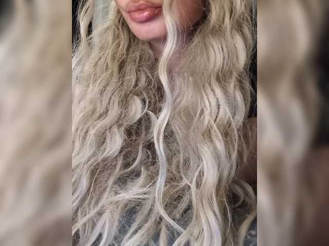 Sofaa live cam on BongaCams