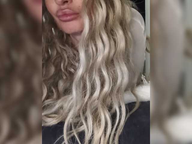 Sofaa live cam on BongaCams
