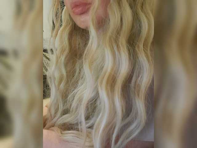 Sofaa live webcam show