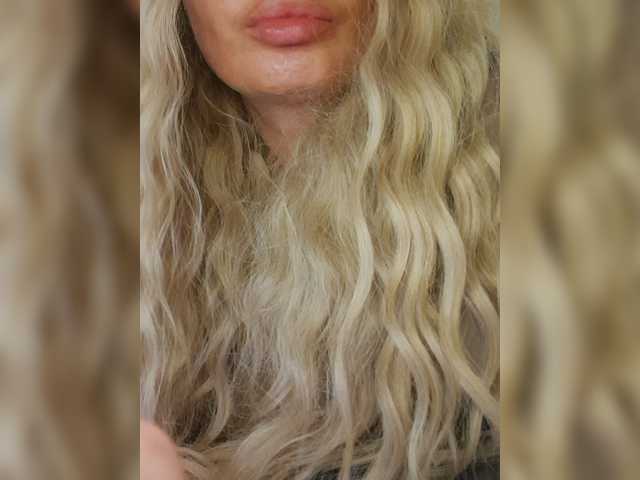 Sofaa live cam on BongaCams