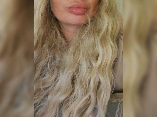 Sofaa live webcam show