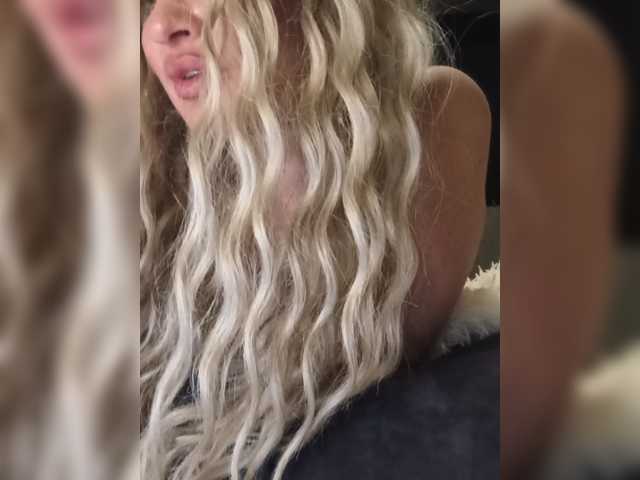Sofaa live cam on BongaCams