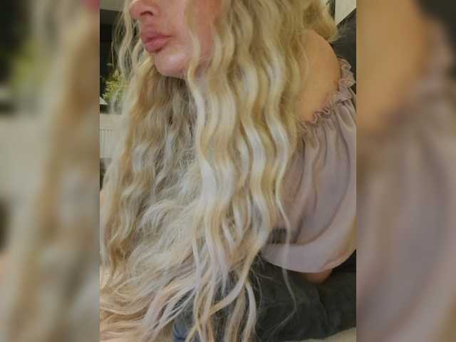 sofaa live sex