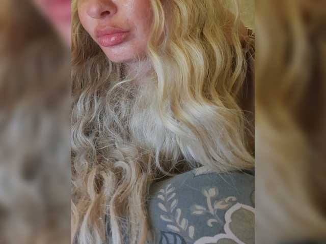 Sofaa live webcam show