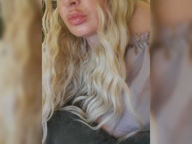 Sofaa live webcam show
