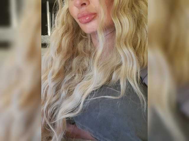Sofaa live webcam show