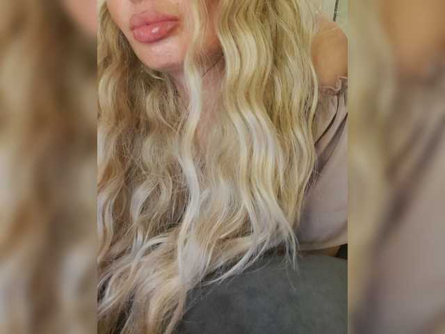 Sofaa live webcam show