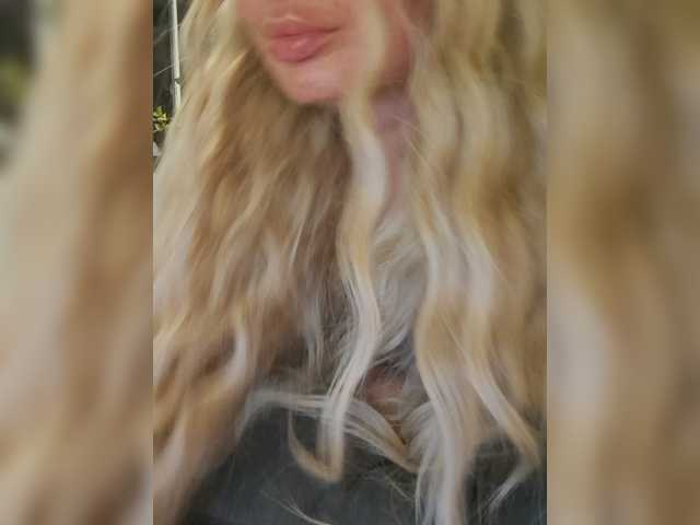Sofaa live webcam show