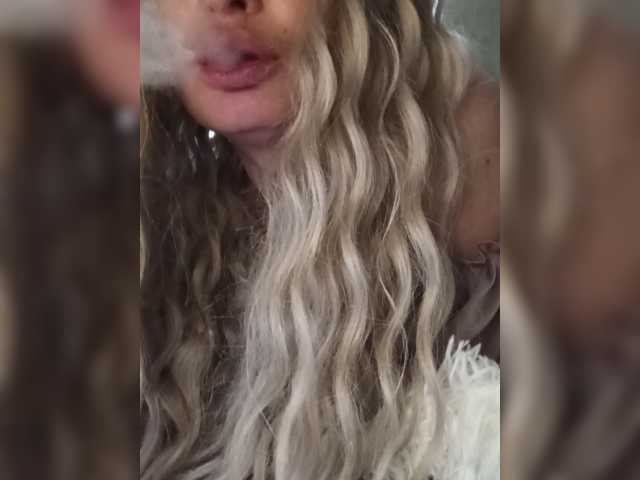 Sofaa live cam preview