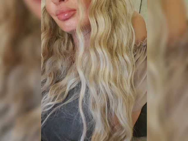 Sofaa live webcam show