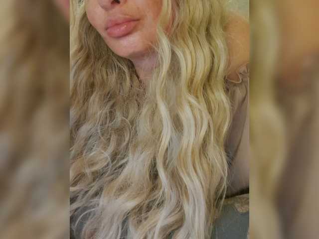 Sofaa live webcam show